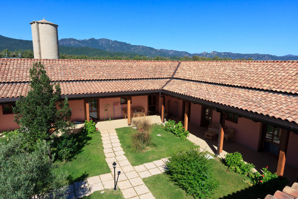 La Corte Dei Rei Aparthotel Castiadas Rum bild