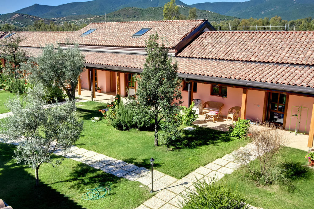 La Corte Dei Rei Aparthotel Castiadas Exteriör bild