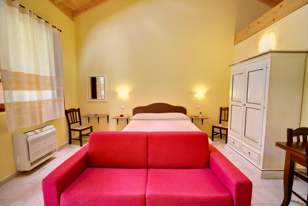 La Corte Dei Rei Aparthotel Castiadas Rum bild