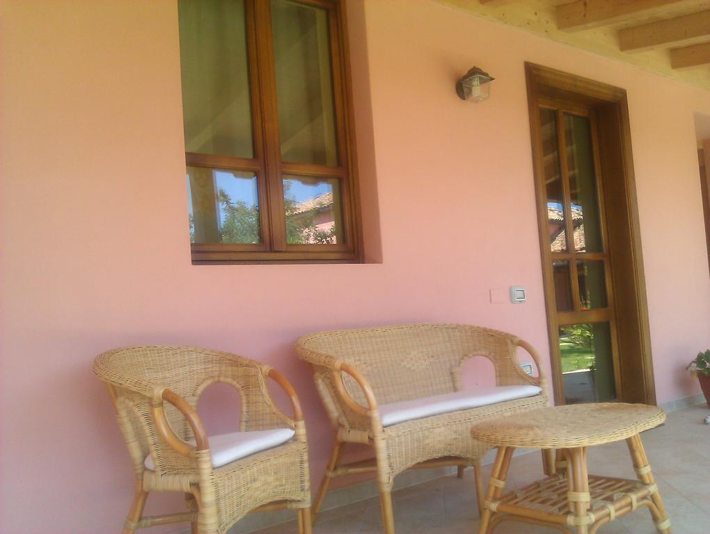 La Corte Dei Rei Aparthotel Castiadas Exteriör bild